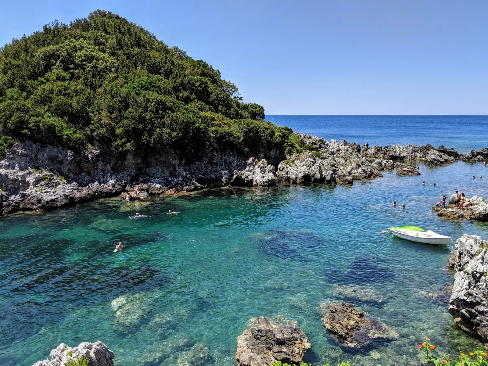 Le acque trasparenti di Castrocucco e la Secca a Maratea